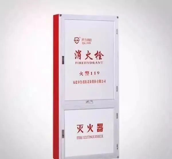 室內(nèi)消火栓箱內(nèi)一般應配置什么？